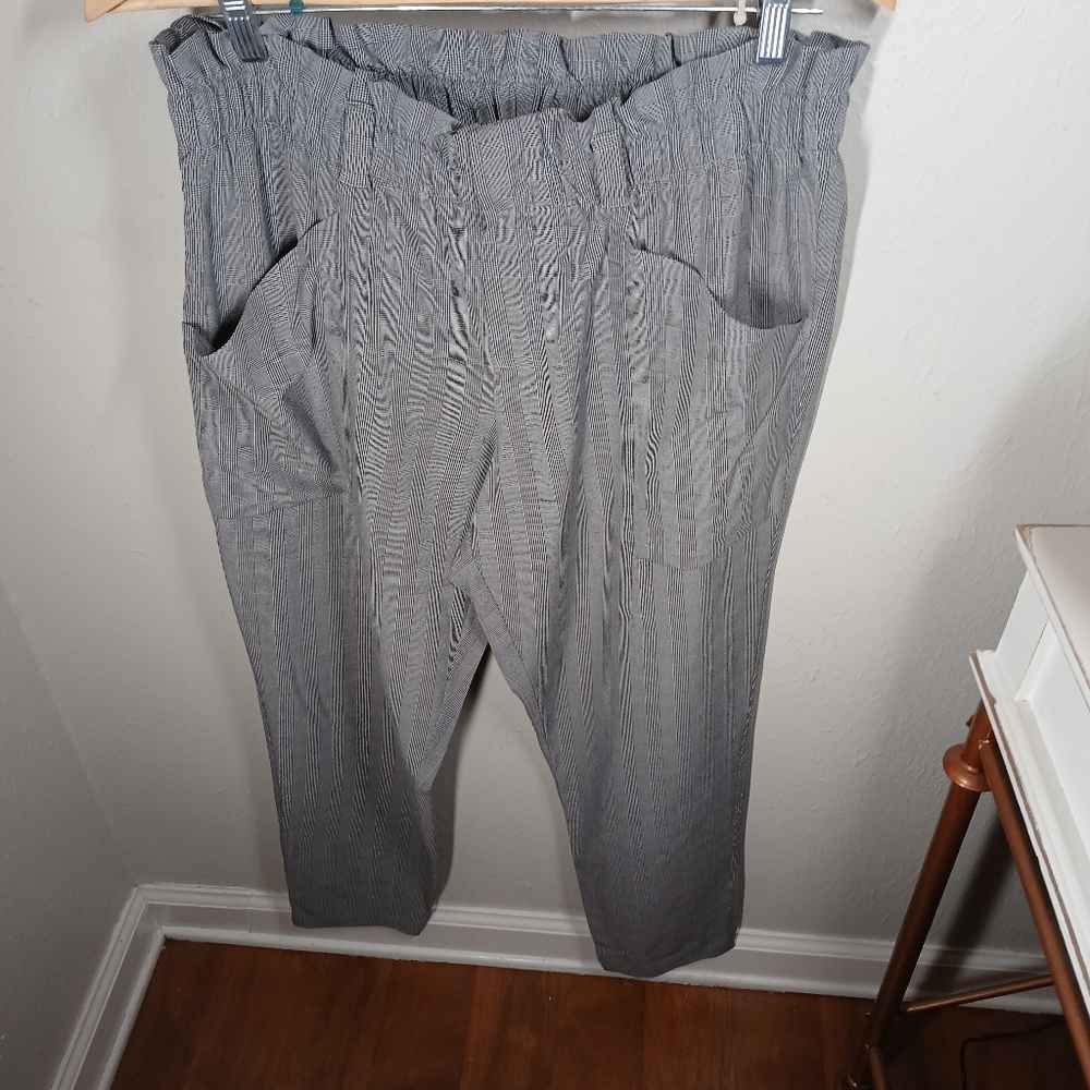 Gray Plaid Athleta Skyline Pants Size 10